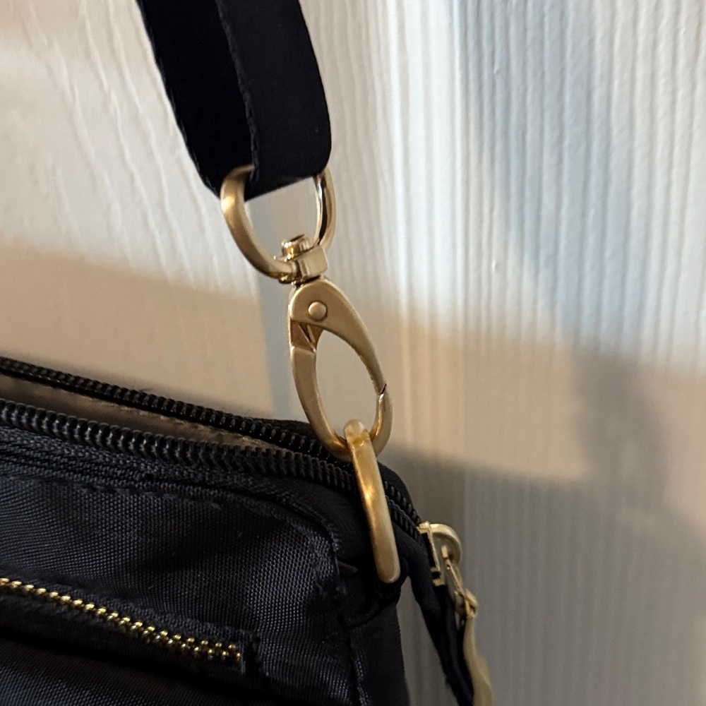 Baggallini Black Shoulder Bag EUC - Picture 10 of 13